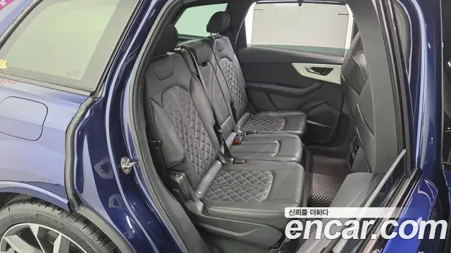 Audi Q7 2023 — Şəkil 8/34