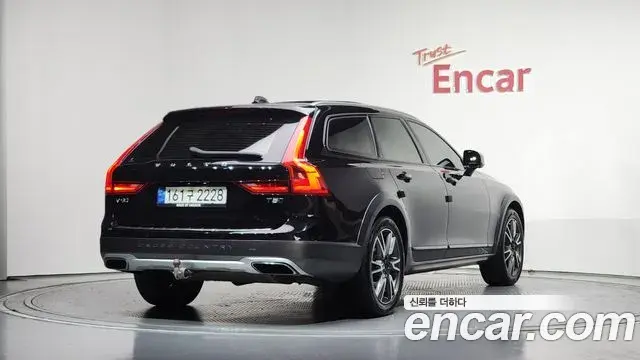 Volvo V90 Cross Country 2019 — Şəkil 5/20