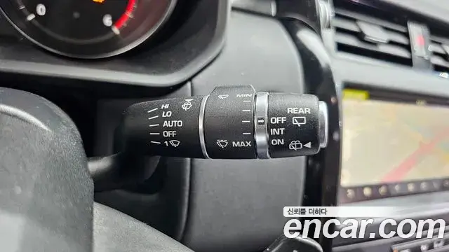 Land Rover Discovery 5 2019 — ფოტო 3/32