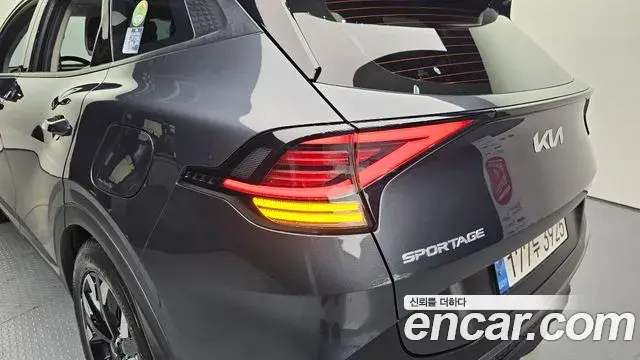 Kia Sportage 2021 — Photo 1/31