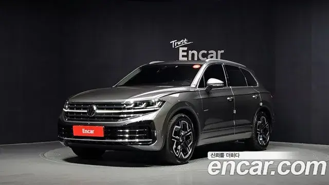 Volkswagen Touareg 2024 — ფოტო 18/36