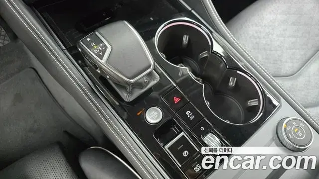 Volkswagen Touareg 2024 — ფოტო 32/36