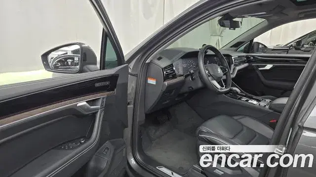 Volkswagen Touareg 2024 — ფოტო 10/36