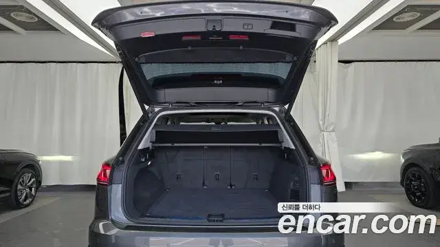 Volkswagen Touareg 2024 — ფოტო 21/36