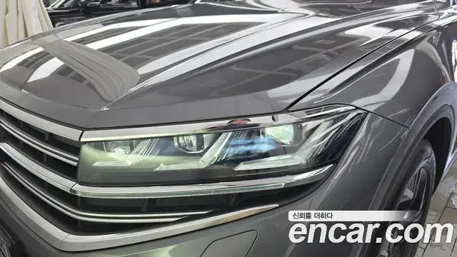 Volkswagen Touareg 2024 — ფოტო 11/36