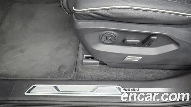 Volkswagen Touareg 2024 — ფოტო 8/36
