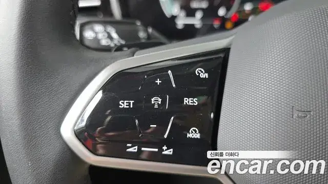 Volkswagen Touareg 2024 — ფოტო 16/36