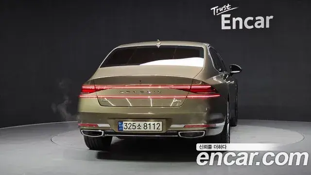 Genesis G90 2022 — Photo 9/31