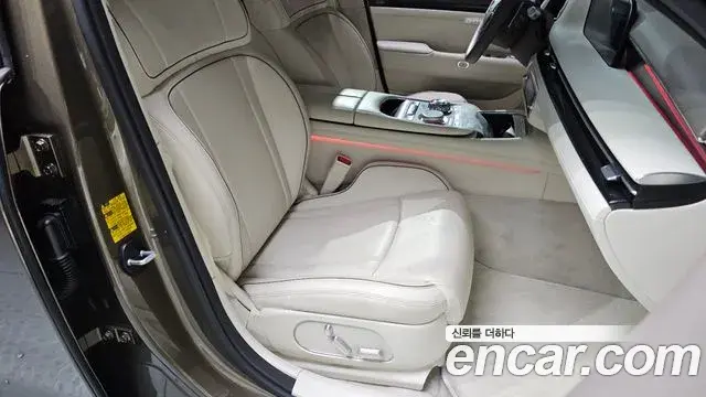 Genesis G90 2022 — Photo 30/31