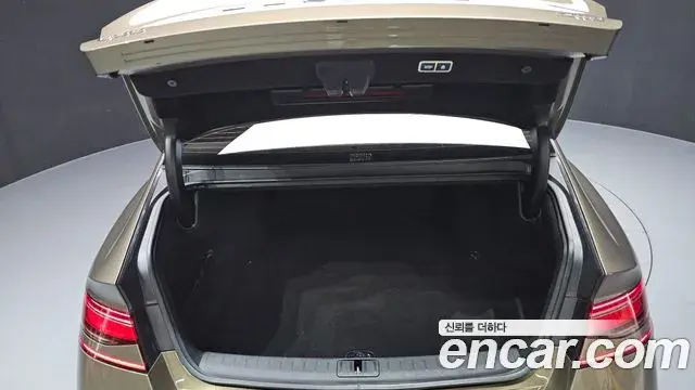 Genesis G90 2022 — Photo 14/31