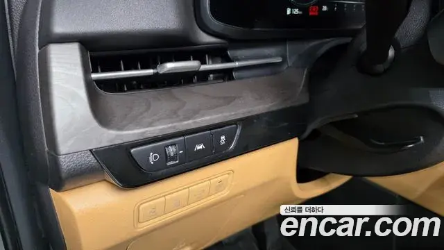 Kia Carnival 2022 — Фото 17/20