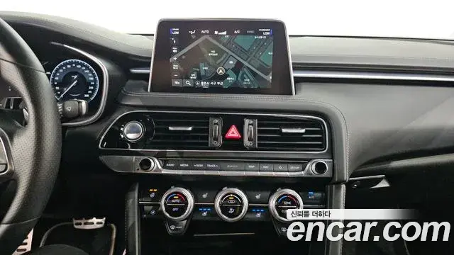 Genesis G70 2020 — ფოტო 18/20