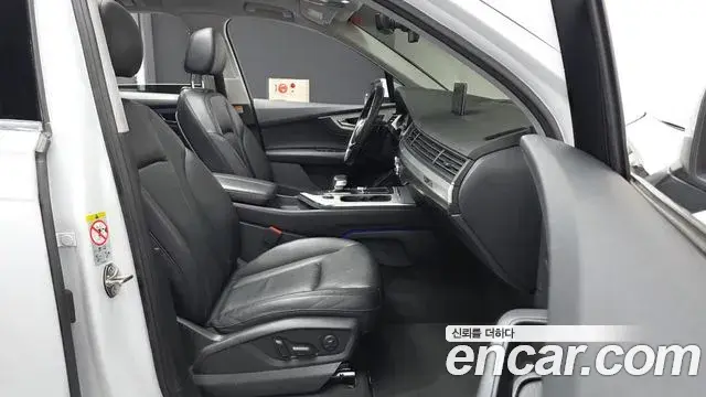 Audi Q7 2019 — Фото 11/20