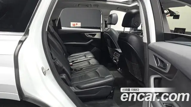 Audi Q7 2019 — Фото 12/20