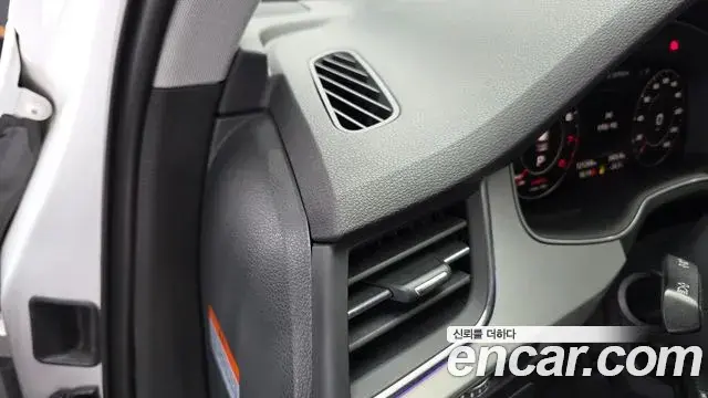 Audi Q7 2019 — Photo 14/34