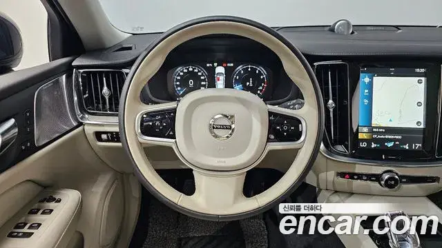 Volvo V60 Cross Country 2021 — Şəkil 14/20