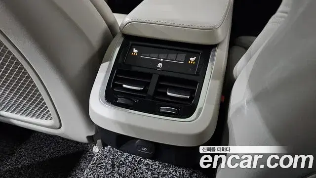 Volvo V60 Cross Country 2021 — Şəkil 12/20