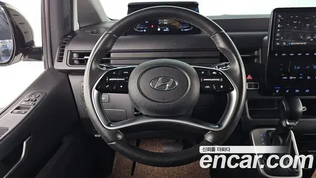 Hyundai Staria 2021 — ფოტო 6/33