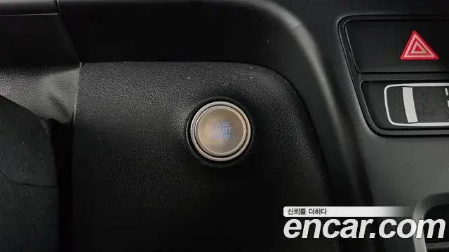 Hyundai Staria 2021 — ფოტო 12/33