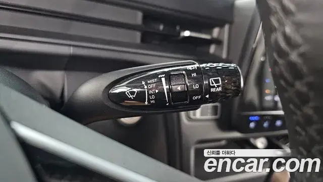 Hyundai Staria 2021 — ფოტო 3/33