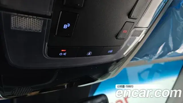 Hyundai Staria 2021 — ფოტო 29/33