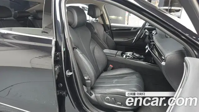 Genesis G80 2021 — Photo 22/32