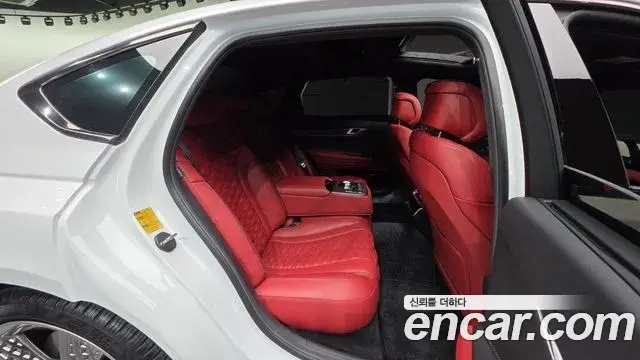 Genesis G80 2025 — Photo 18/31