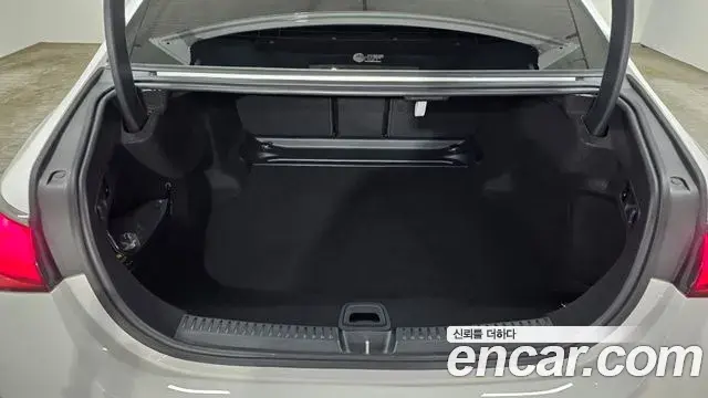 Mercedes-Benz E-Class 2025 — Фото 11/20