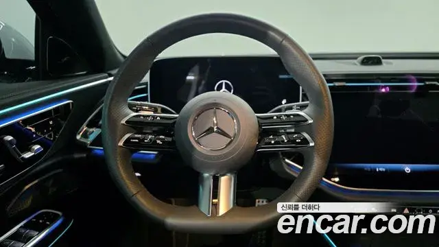 Mercedes-Benz E-Class 2025 — Фото 19/20