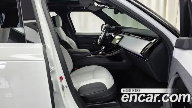 Land Rover Range Rover Sport 2025 — Photo 27/36