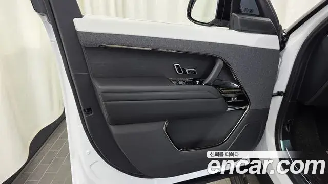 Land Rover Range Rover Sport 2025 — Photo 3/36