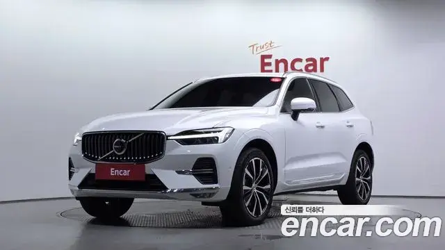 Volvo XC60 2023 — Şəkil 12/32