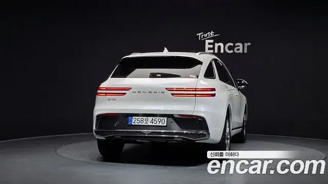 Genesis GV70 2025 — ფოტო 21/30