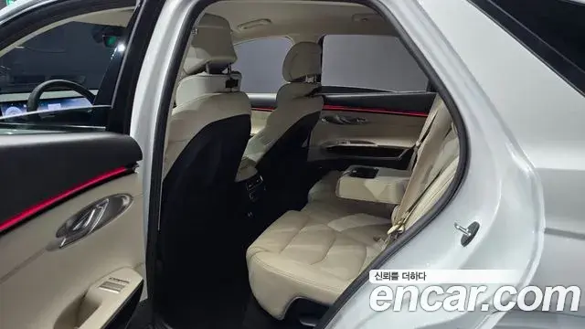 Genesis GV70 2025 — ფოტო 24/30
