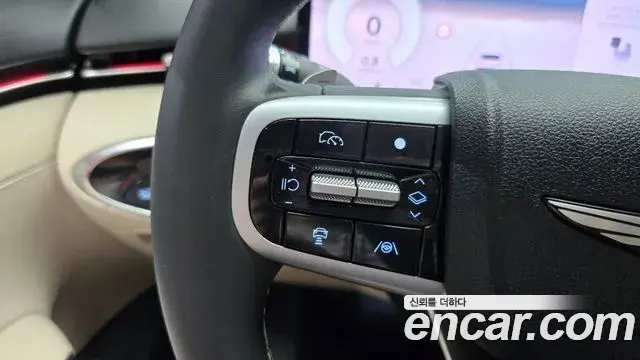 Genesis GV70 2025 — ფოტო 26/30