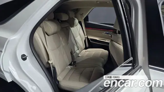 Genesis GV70 2025 — ფოტო 20/30