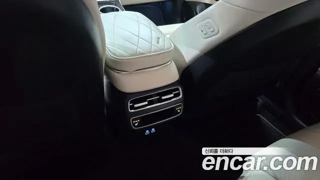 Genesis GV70 2025 — ფოტო 30/30