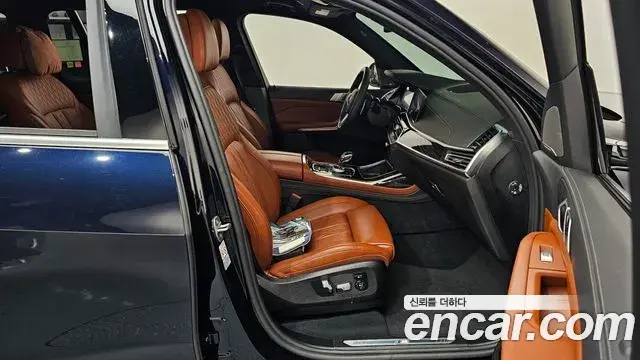 BMW X7 2020 — Şəkil 8/40