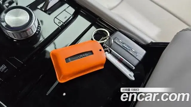 Jeep Grand Cherokee 2022 — Şəkil 2/36