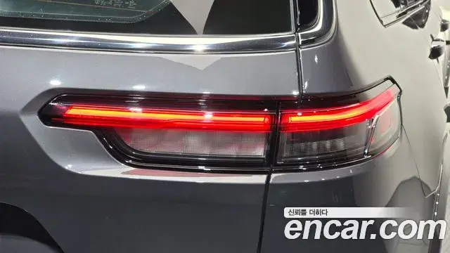 Jeep Grand Cherokee 2022 — Şəkil 24/36