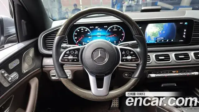 Mercedes-Benz GLS-Class 2022 — Şəkil 28/31