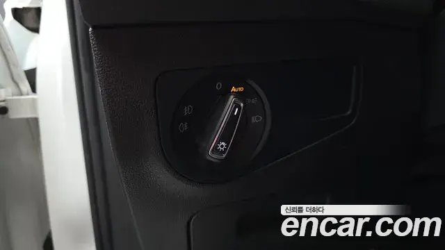 Volkswagen Tiguan 2020 — ფოტო 17/20