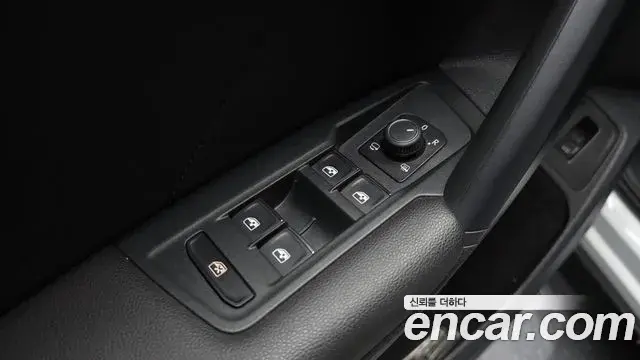 Volkswagen Tiguan 2020 — ფოტო 20/20