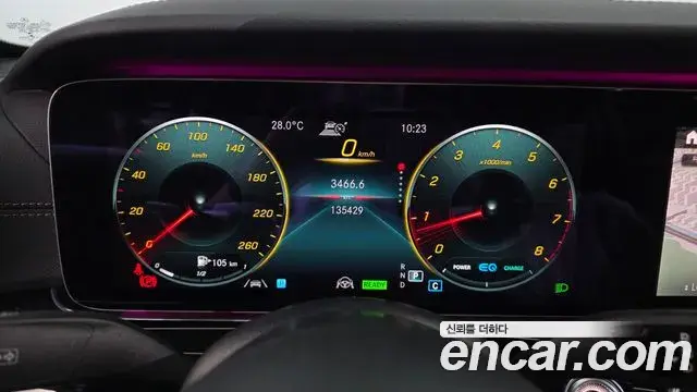 Mercedes-Benz E-Class 2021 — Фото 8/20