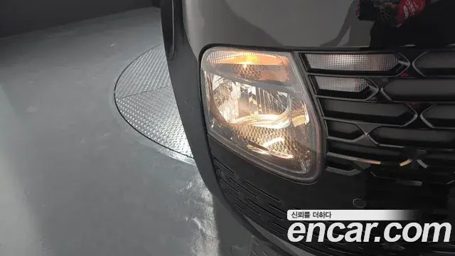 Hyundai Staria 2024 — Photo 1/30