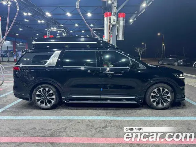 Kia Carnival 2022 — Photo 2/20