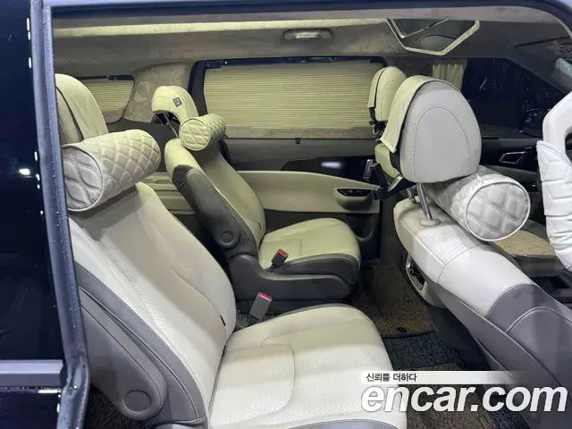 Kia Carnival 2022 — Photo 12/20