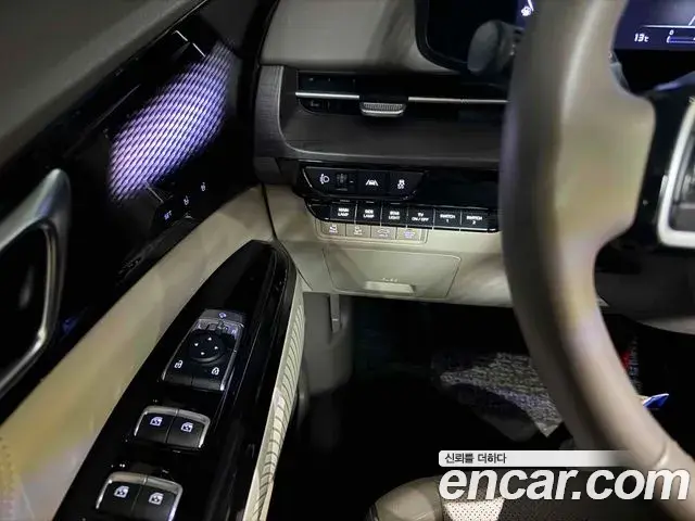 Kia Carnival 2022 — Photo 14/20