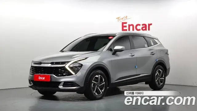 Kia Sportage 2022 — Photo 2/33