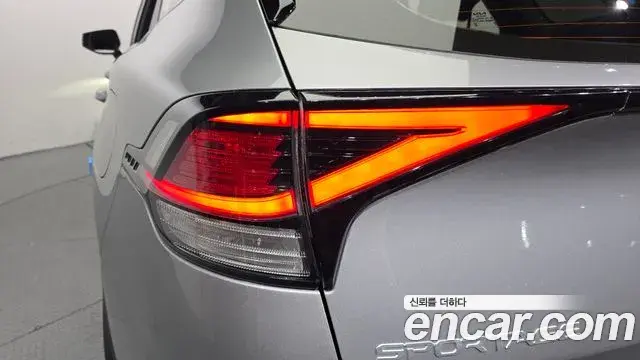 Kia Sportage 2022 — Photo 7/33